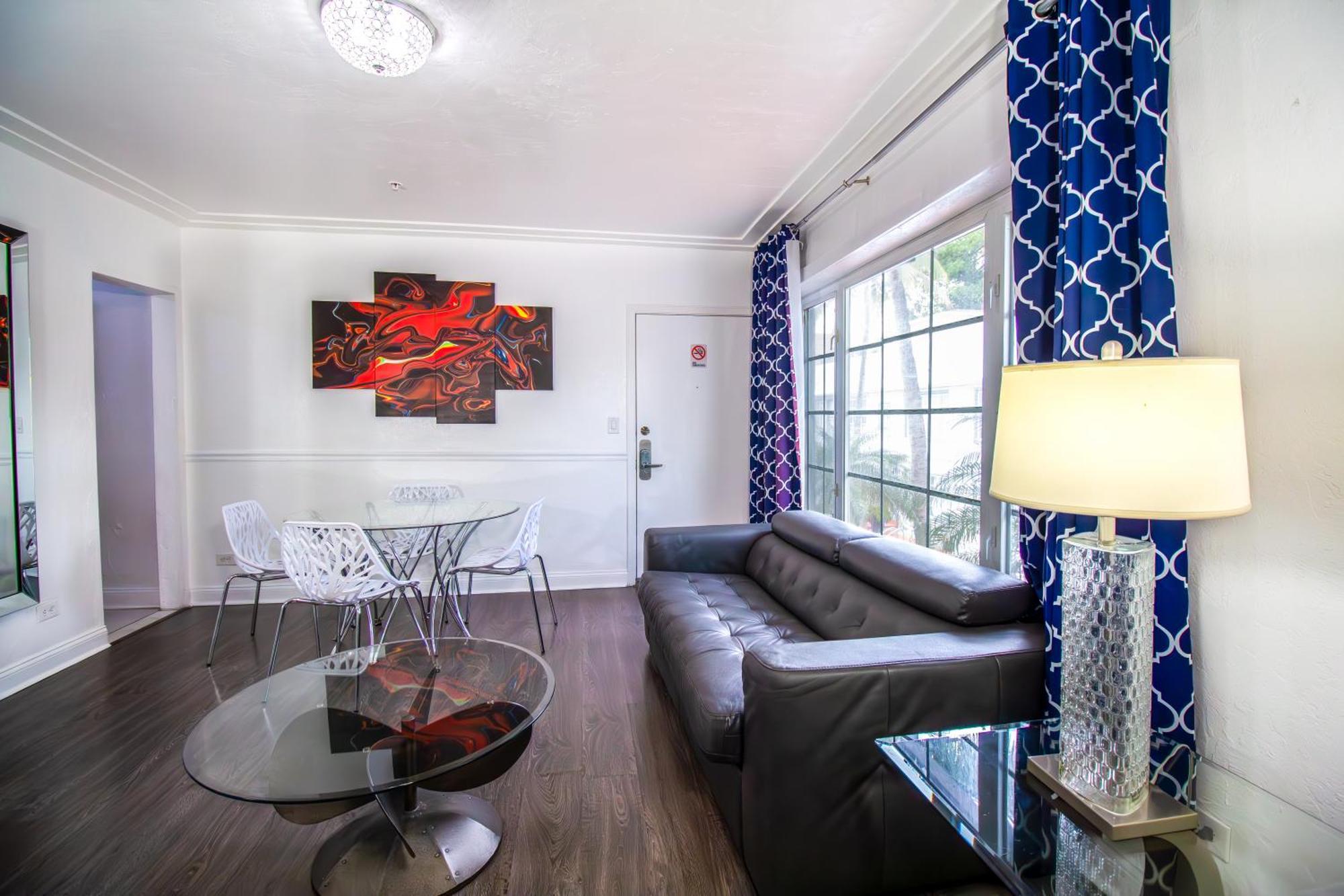 Courtyard Apartments Part Of The Oasis Casita Collection 마이애미 비치 외부 사진