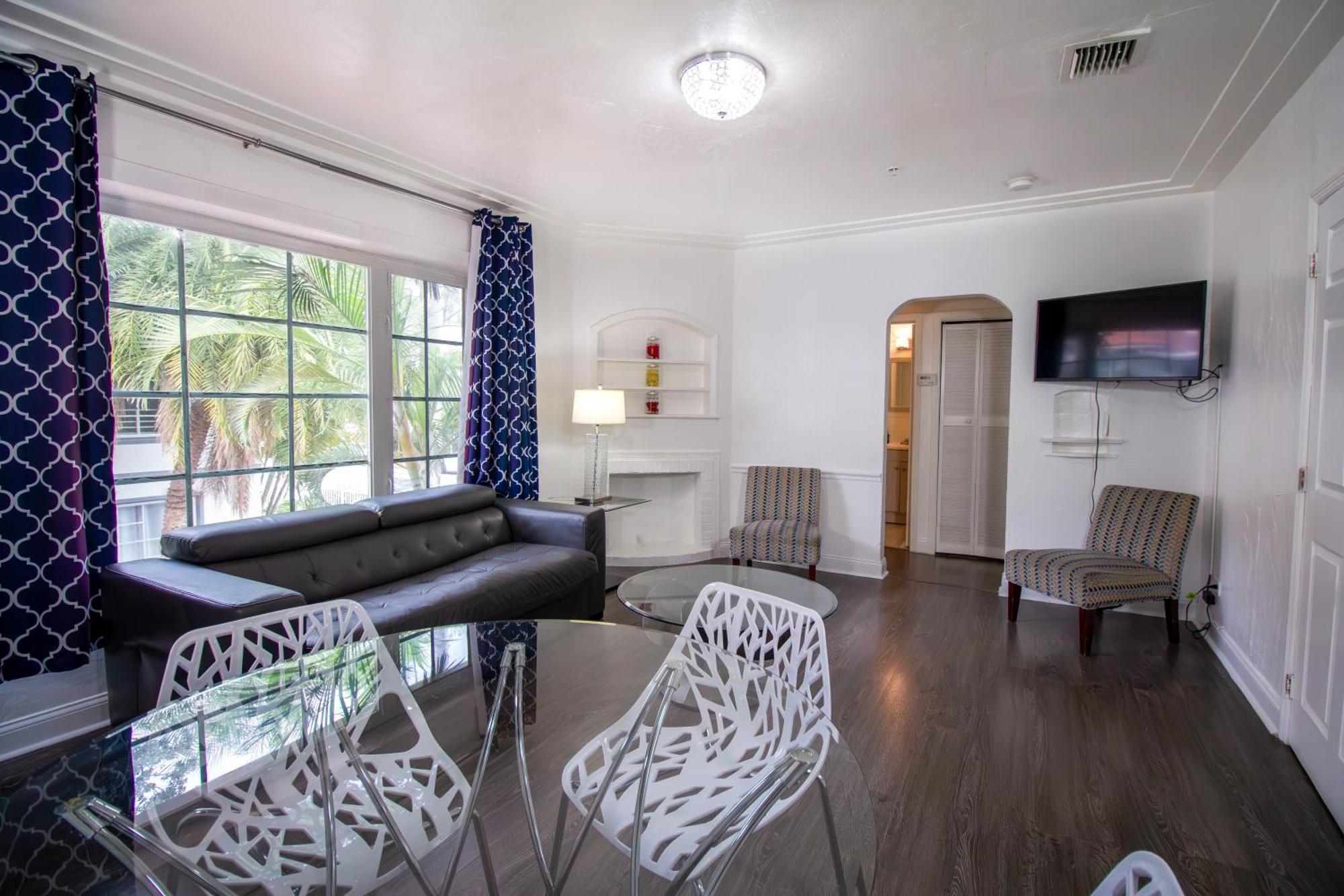 Courtyard Apartments Part Of The Oasis Casita Collection 마이애미 비치 외부 사진