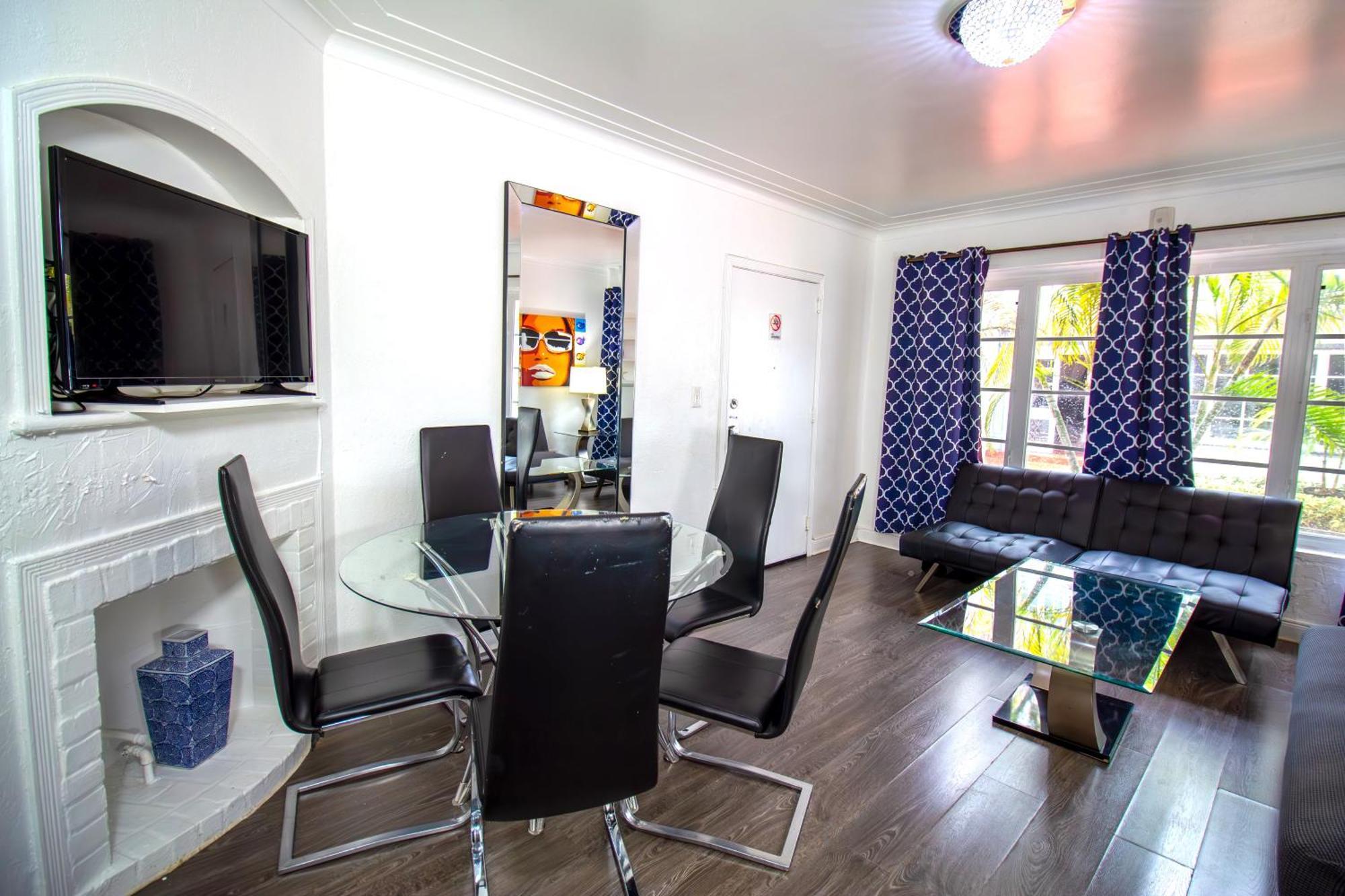 Courtyard Apartments Part Of The Oasis Casita Collection 마이애미 비치 외부 사진