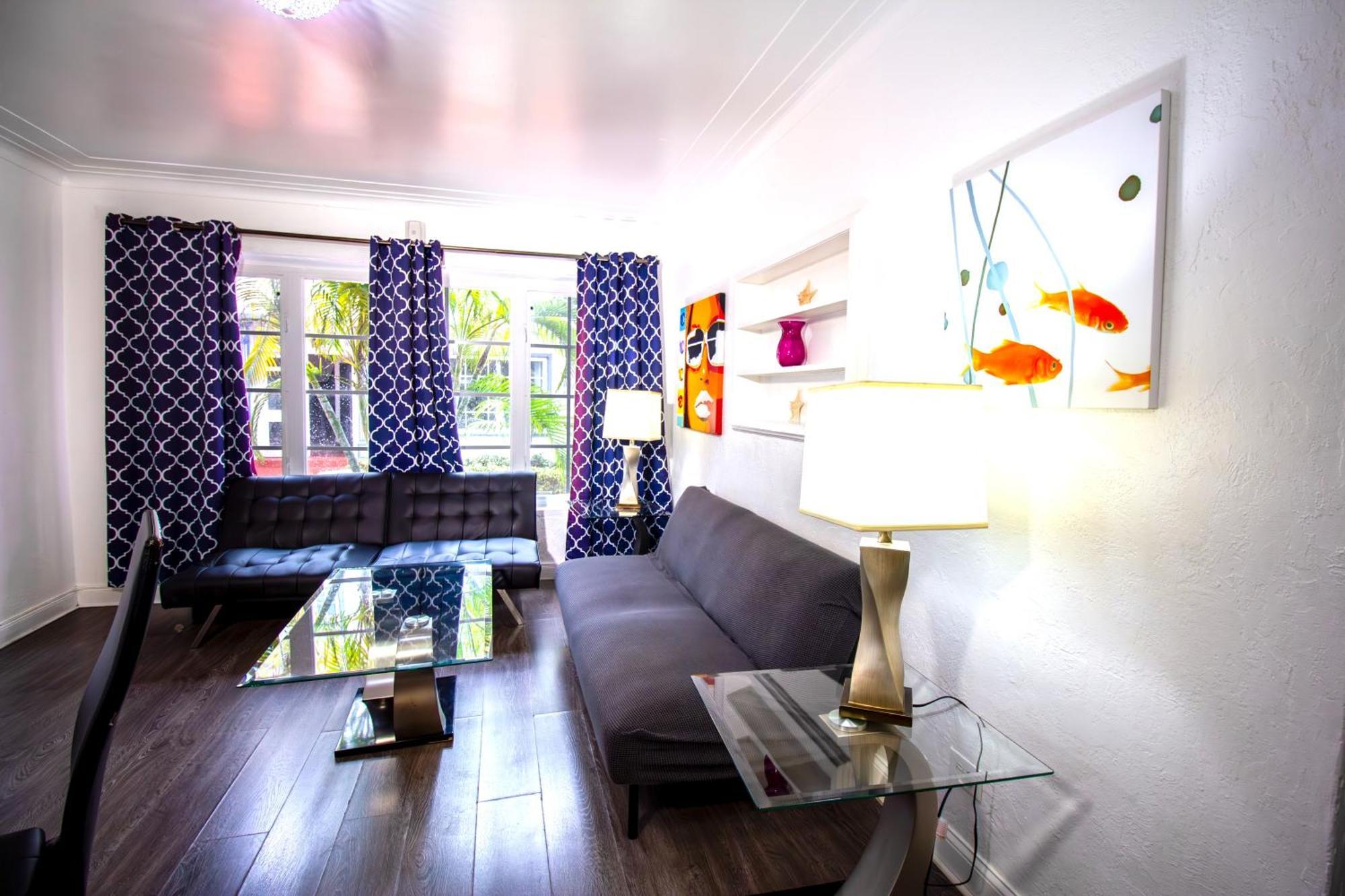 Courtyard Apartments Part Of The Oasis Casita Collection 마이애미 비치 외부 사진