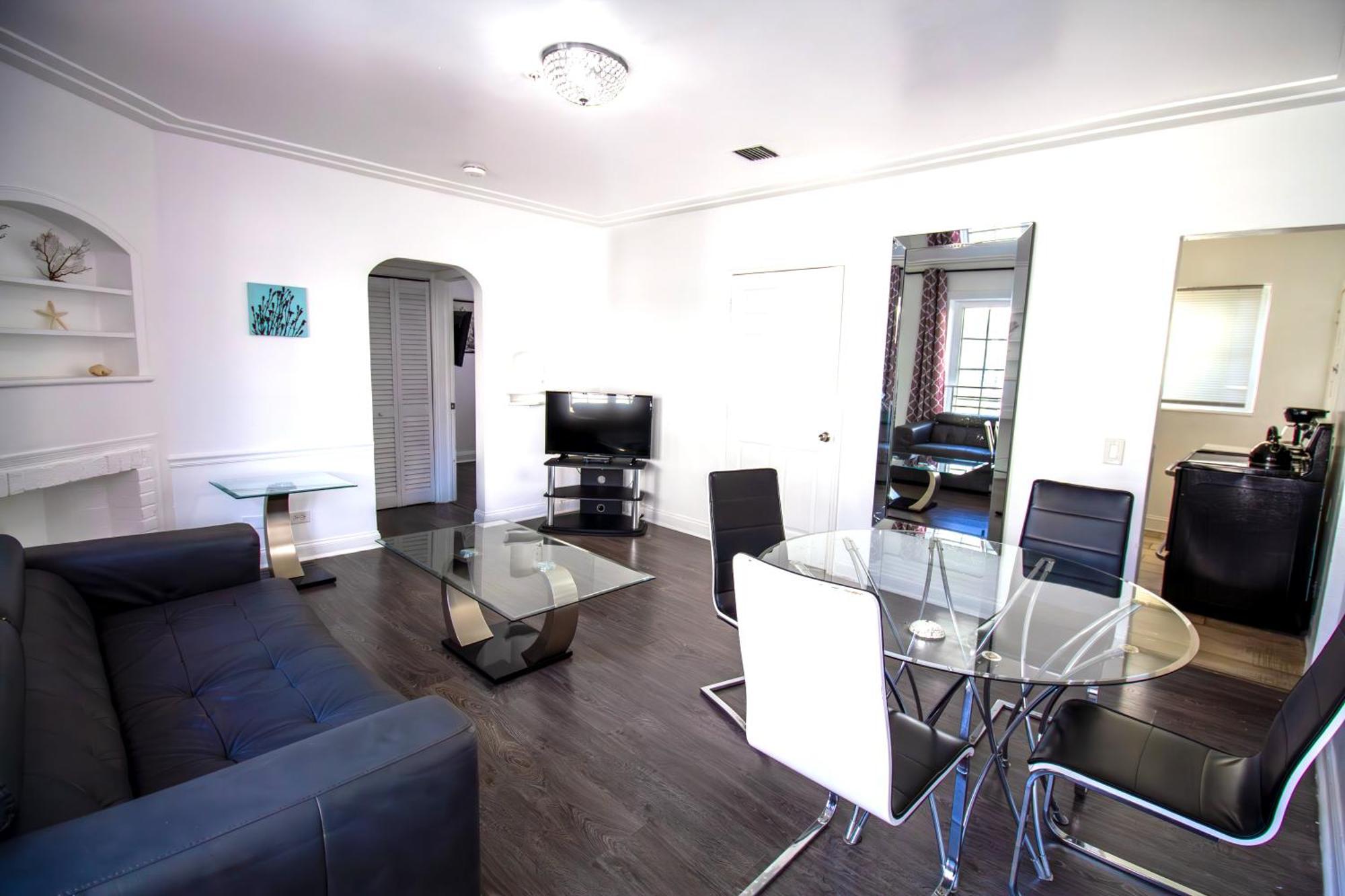 Courtyard Apartments Part Of The Oasis Casita Collection 마이애미 비치 외부 사진
