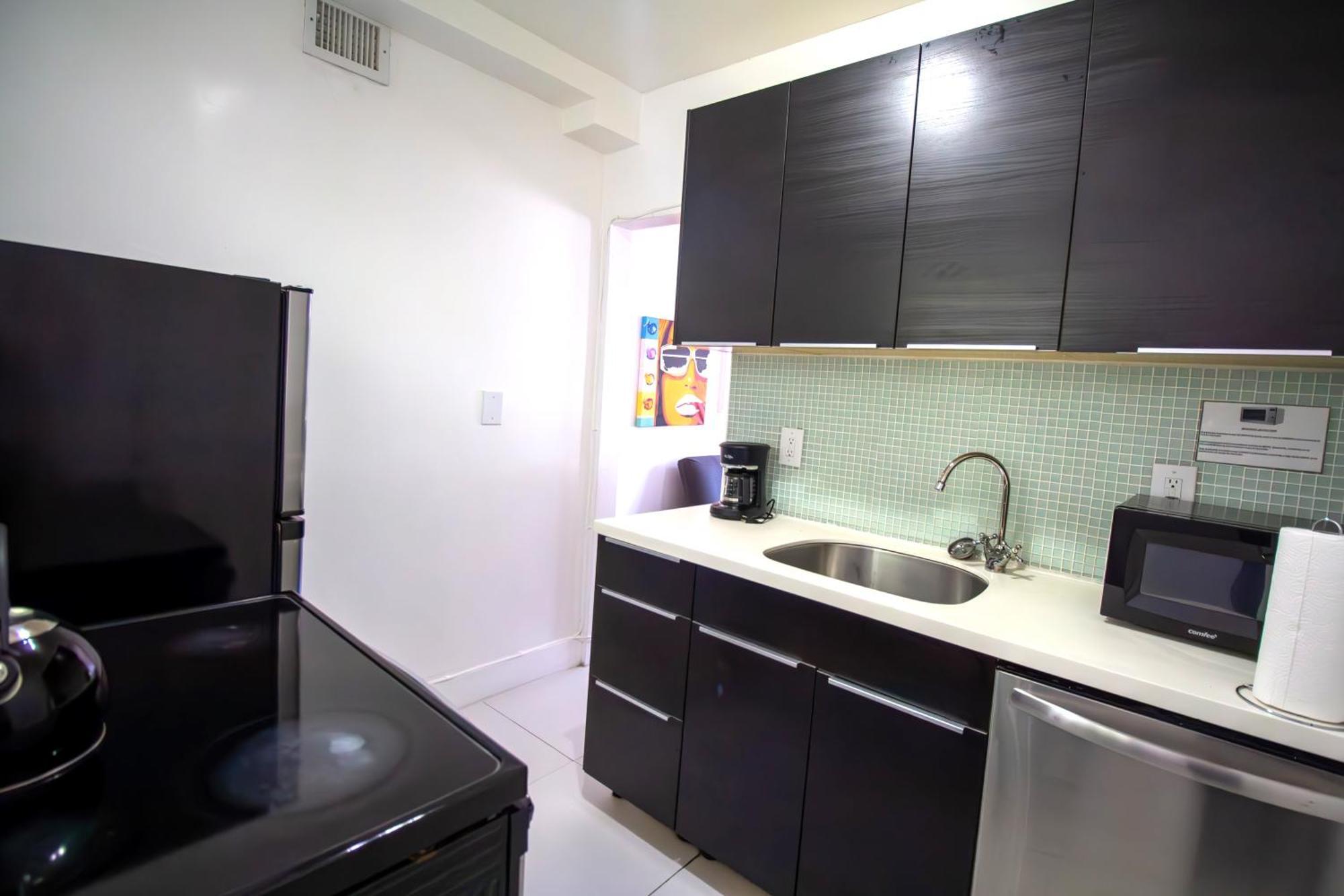 Courtyard Apartments Part Of The Oasis Casita Collection 마이애미 비치 외부 사진