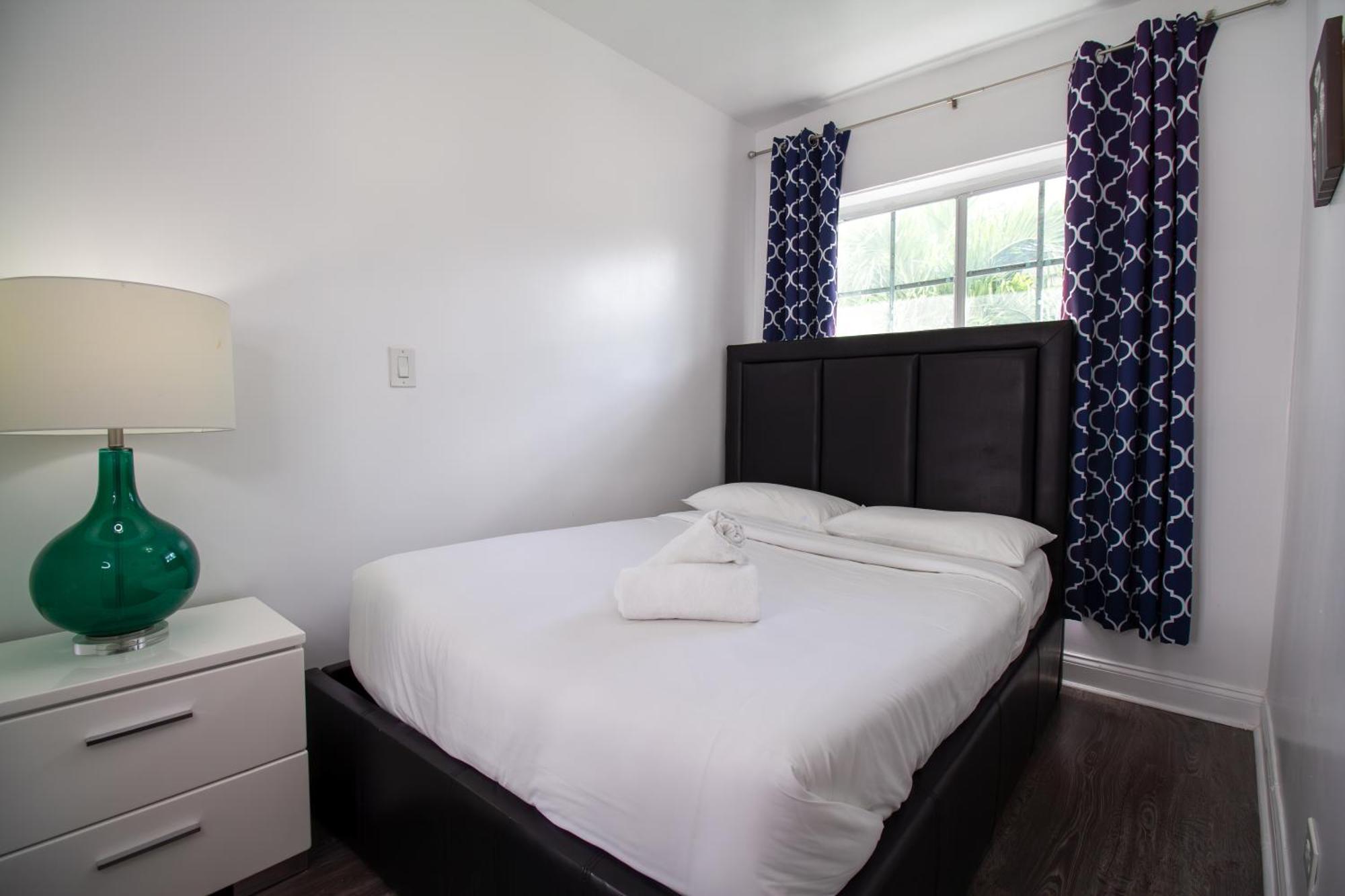 Courtyard Apartments Part Of The Oasis Casita Collection 마이애미 비치 외부 사진