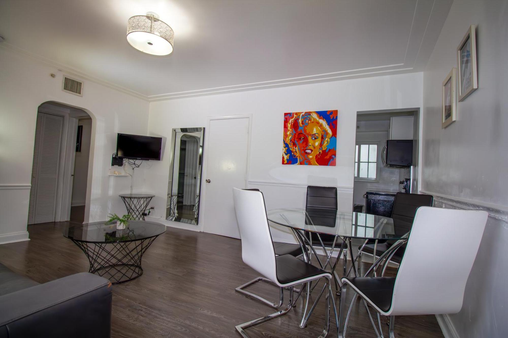 Courtyard Apartments Part Of The Oasis Casita Collection 마이애미 비치 외부 사진