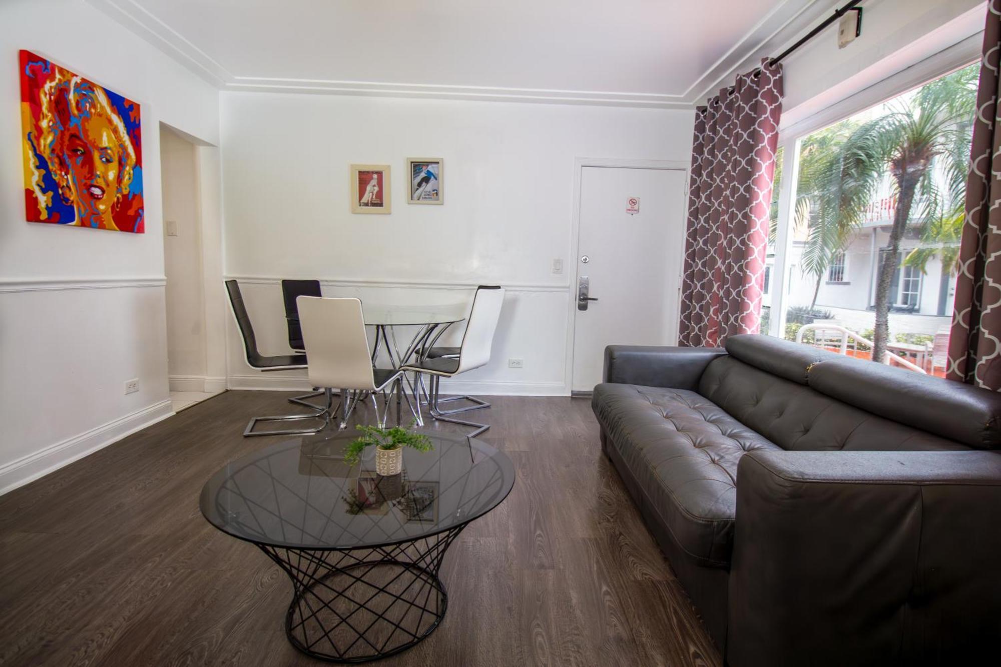 Courtyard Apartments Part Of The Oasis Casita Collection 마이애미 비치 외부 사진
